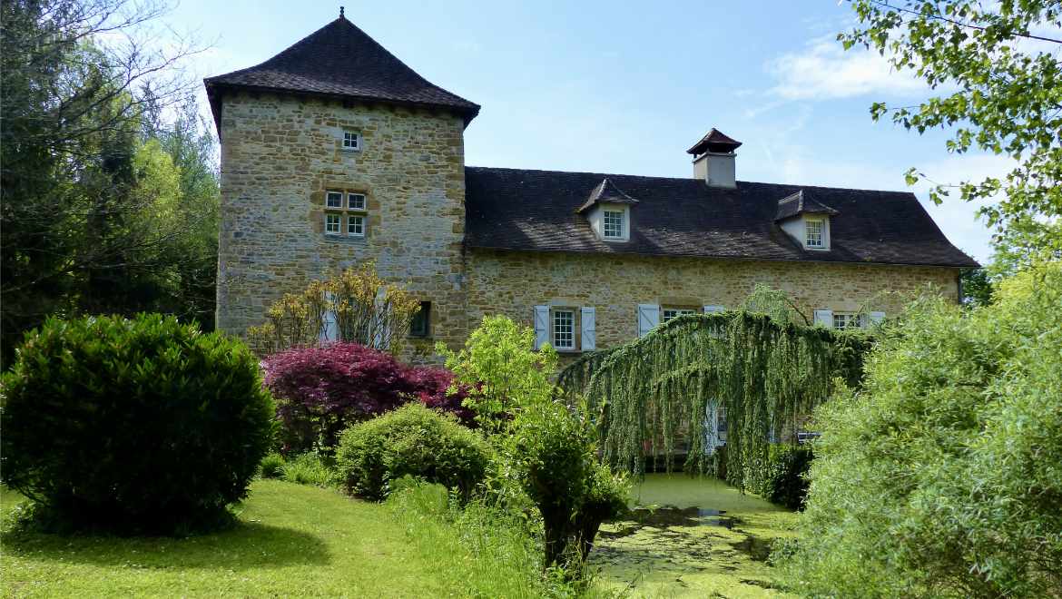 Vue laterale du Moulin du Boiset