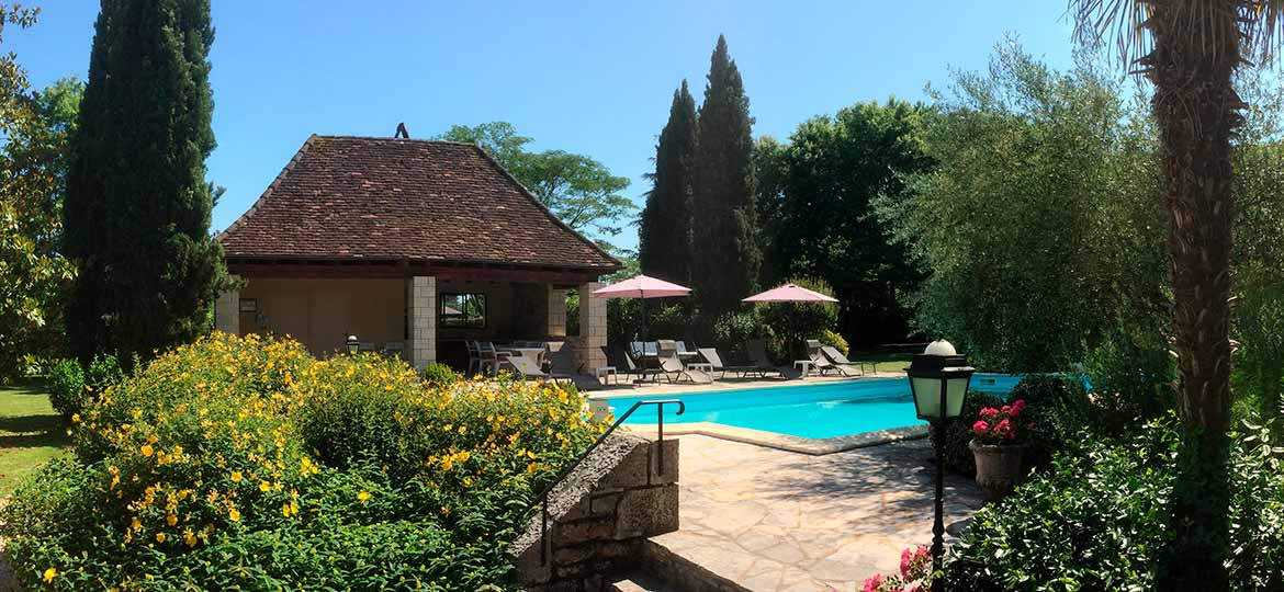 L'espace piscine du Moulin du Boisset