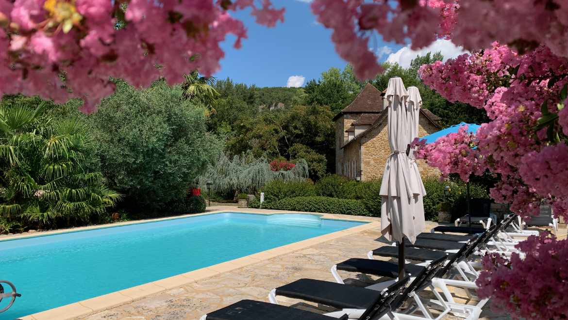 Vue piscine du Moulin du Boisset